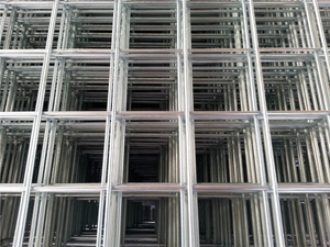 Welded Mesh Panels 4mm *100mm*100mm* 1.2m*2.4m